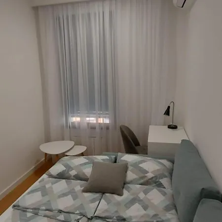 K District - Bg, Private Parking Daire Belgrad
