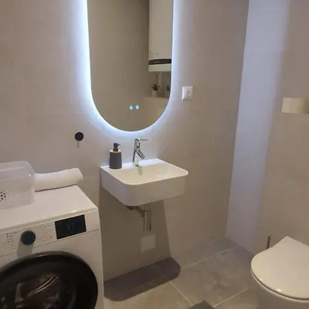 Daire K District - Bg, Private Parking